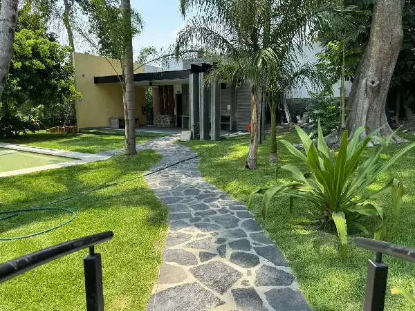 Precioso terreno  plano con 2 frentes
