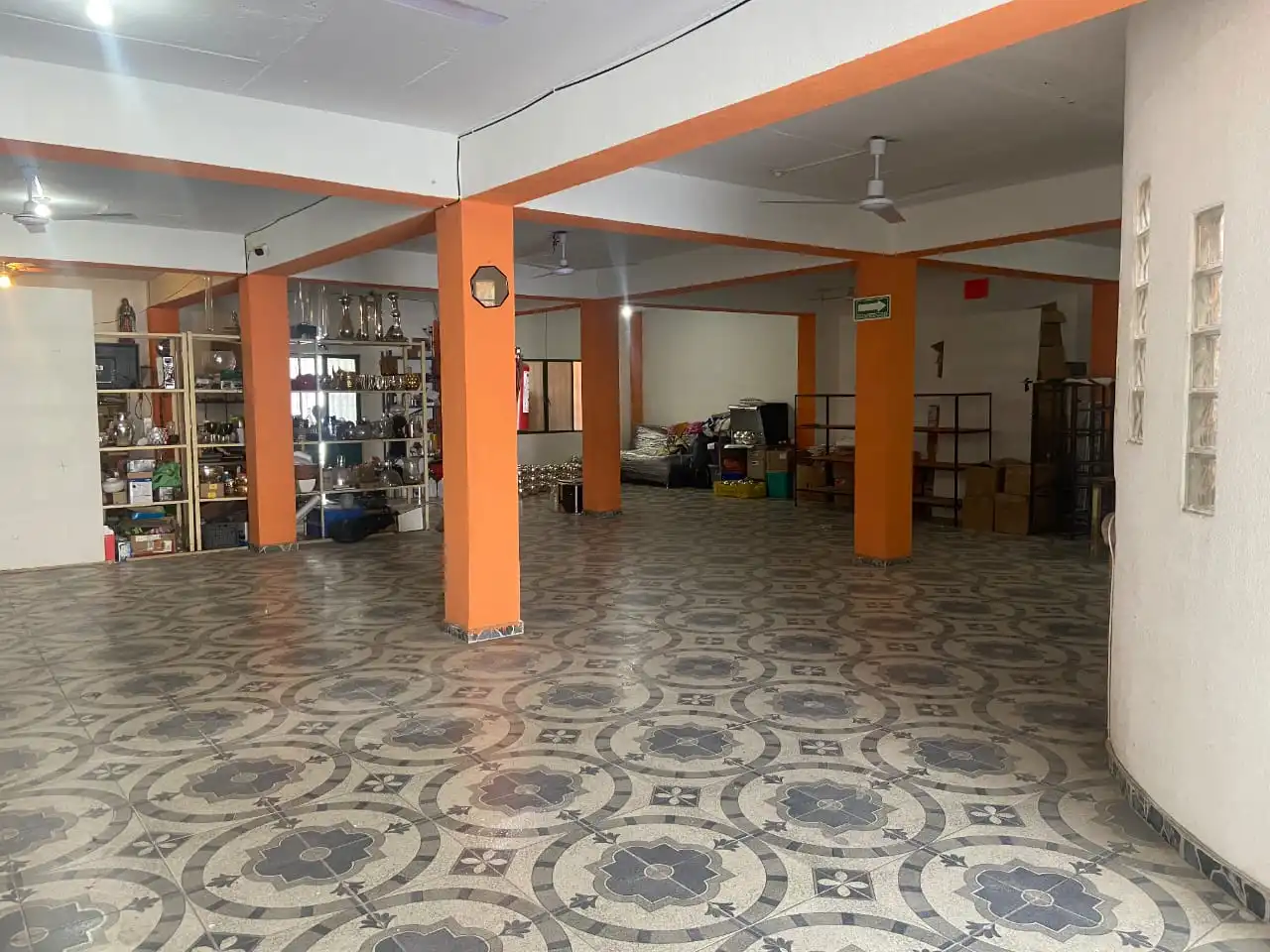 Propiedad comercial con uso de suelo