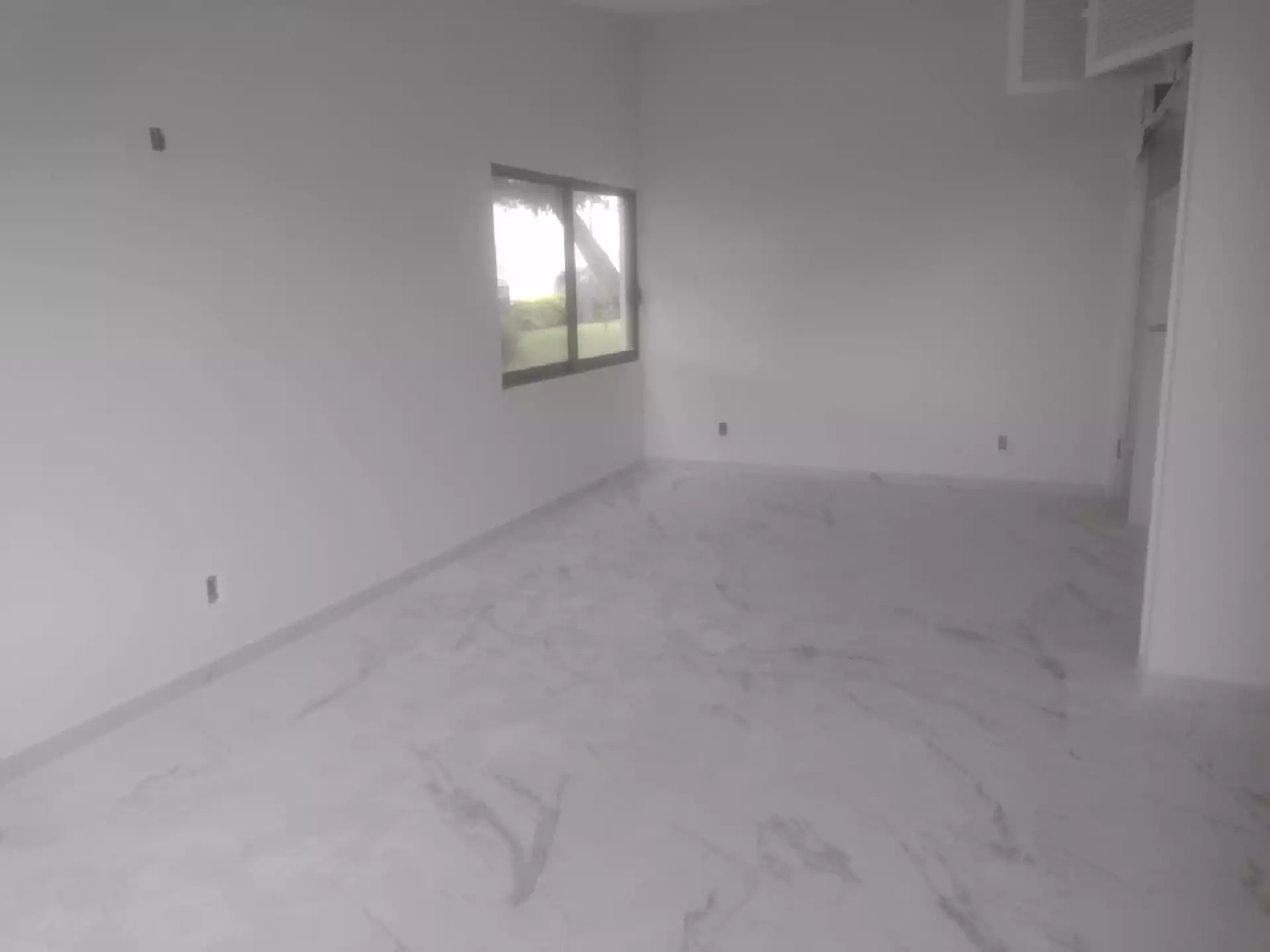 Preciosa casa en condominio en zona dorada