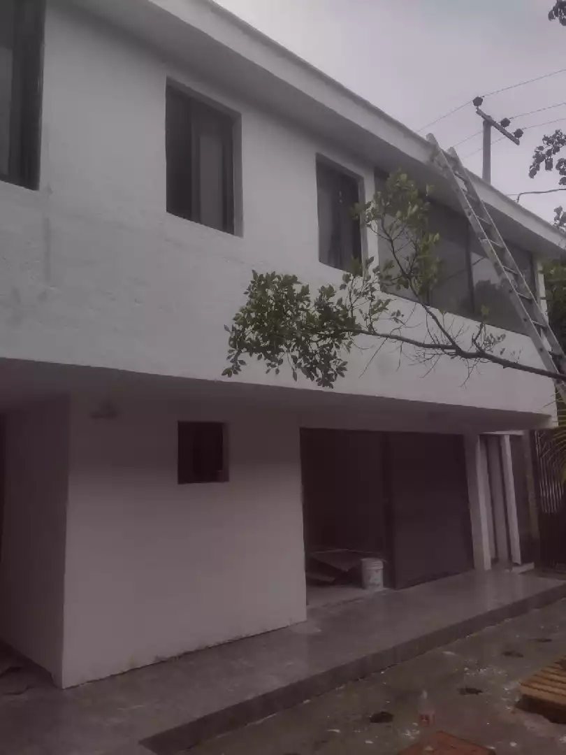 Preciosa casa en condominio en zona dorada