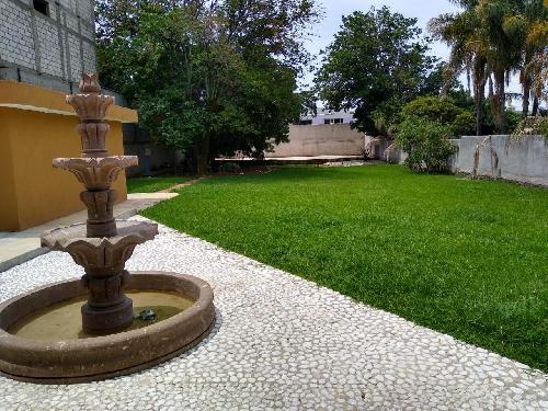 Casa en un nivel con gran terreno en Ahuatepec
