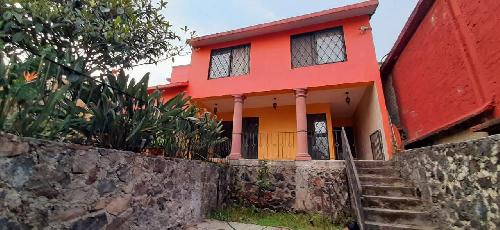 linda casa con sesión de derechos