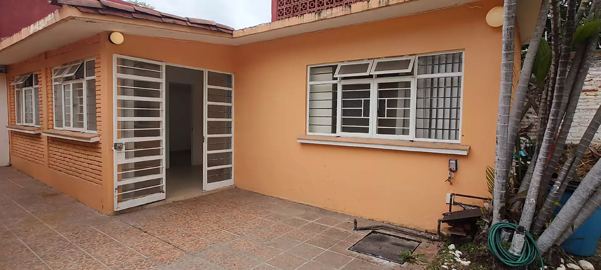 RENTA BUNGALOW ZONA SUR UN NIVEL JARDIN Y ALBERCA
