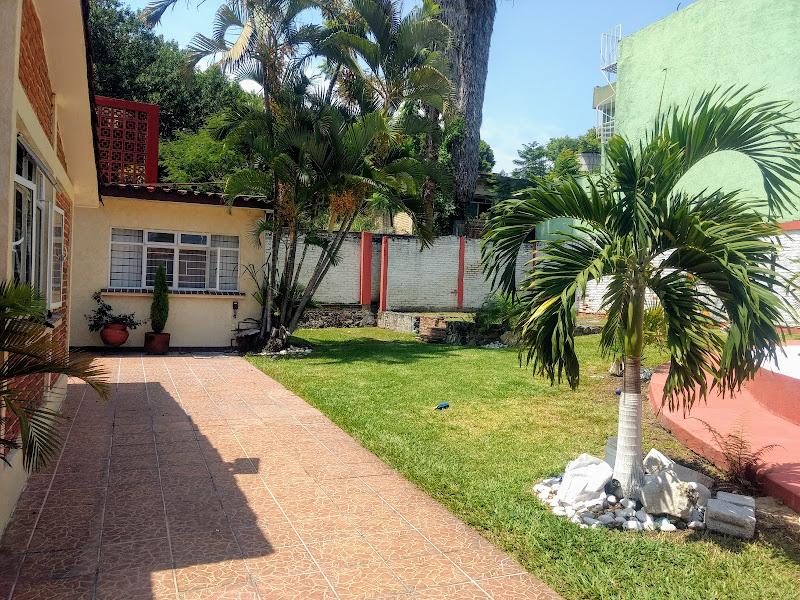 RENTA BUNGALOW ZONA SUR UN NIVEL JARDIN Y ALBERCA