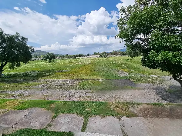 Terreno en Venta en Teotihuacan (comercial y habitacional)