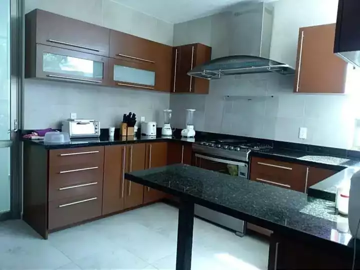 (CVO) CASA EN LOMAS TZOMPANTLE $.  6,800,000  