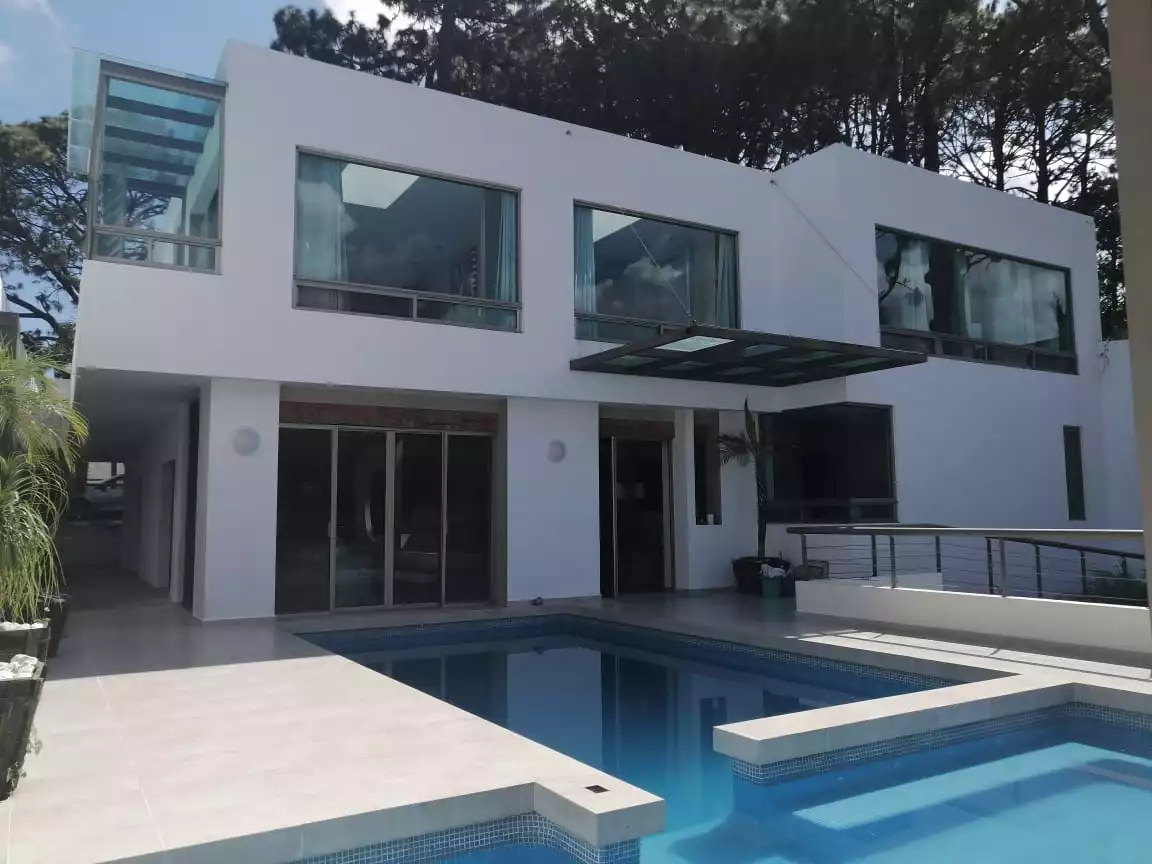 (CVO) CASA EN LOMAS TZOMPANTLE $.  6,800,000  
