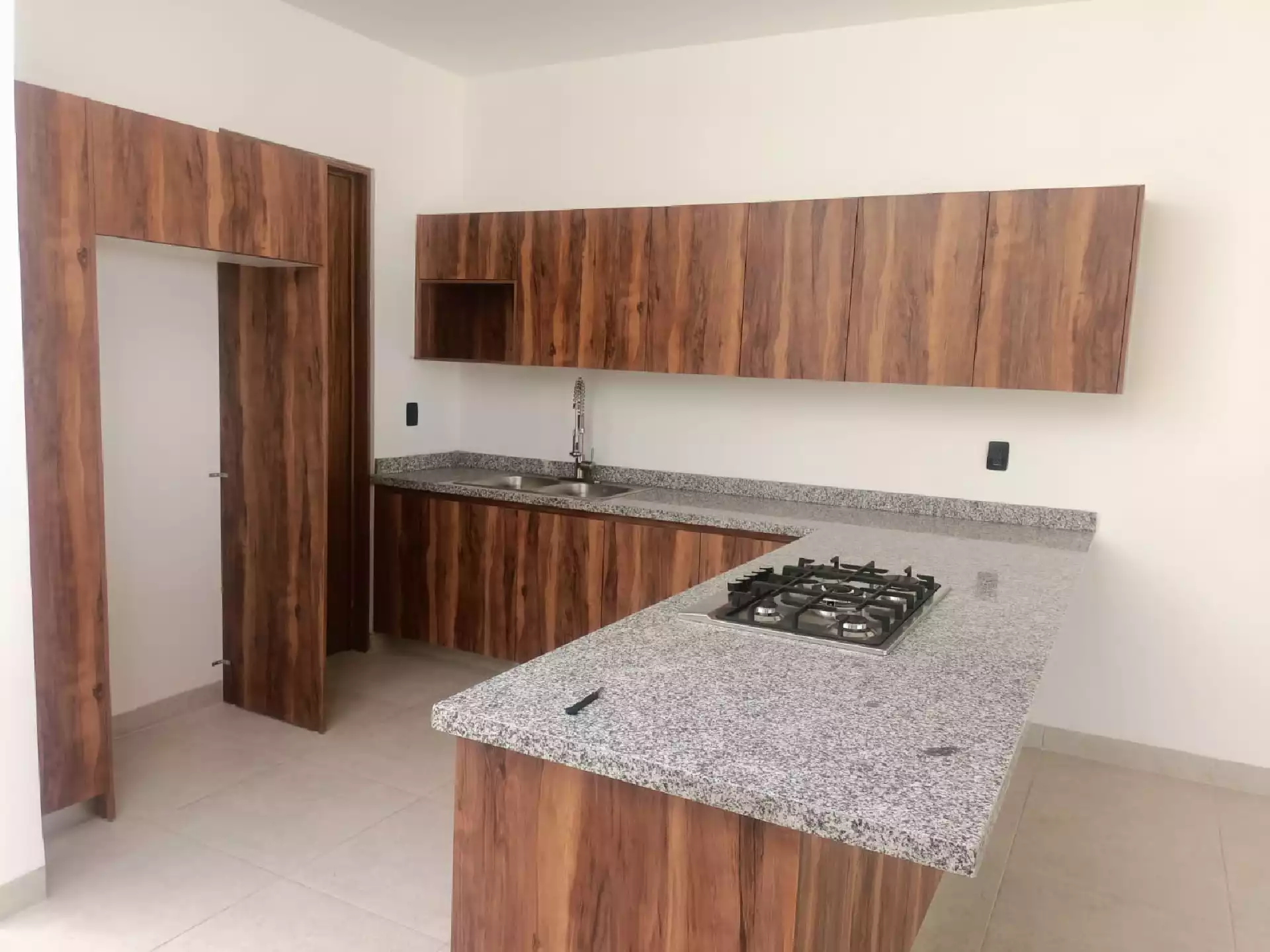 (CCO) HERMOSA CASA EN JIUTEPEC $4,900,000