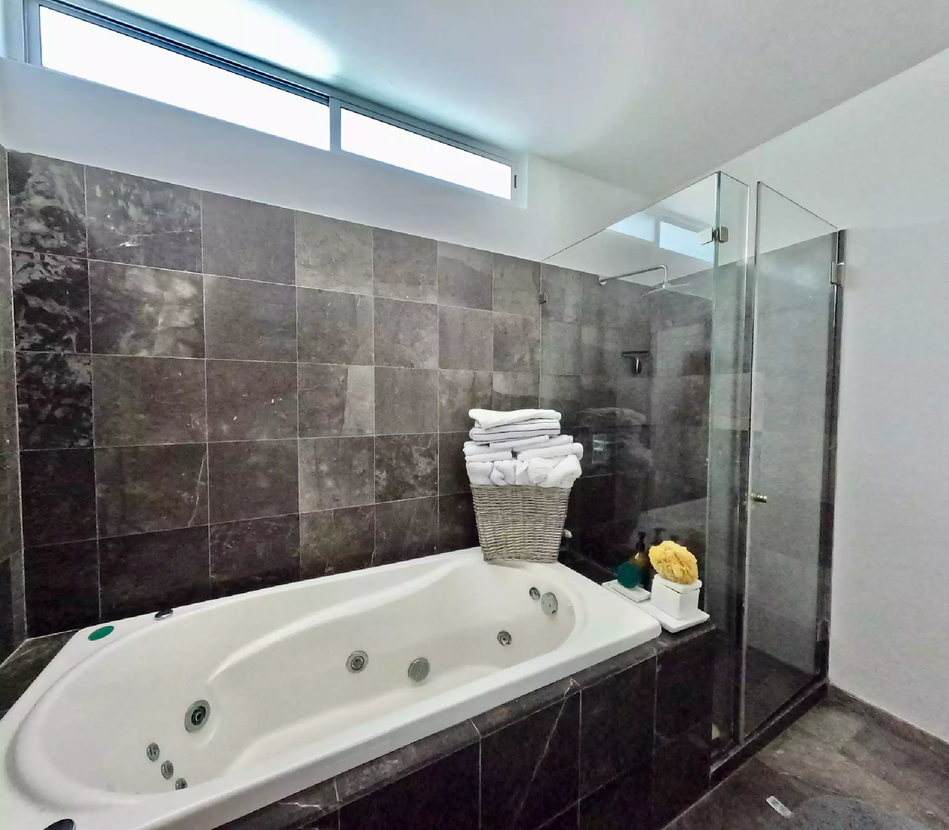 (CMS) CASA EN FRACCIONAMIENTO JUNTO AL RIO $6,450,00