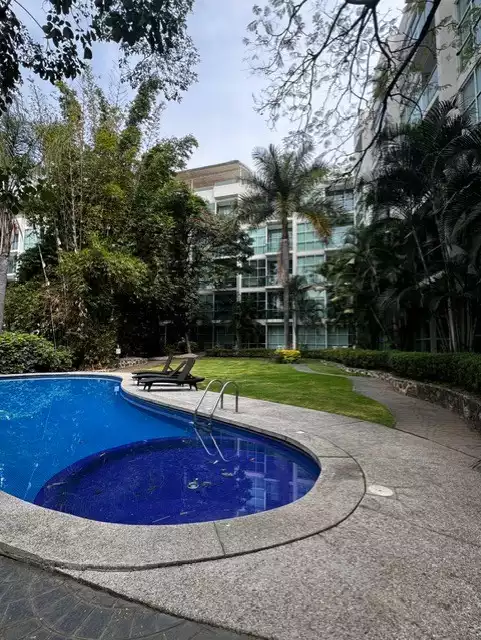 (CCO) LOFT TRIUMPH TOWER $1,500,000