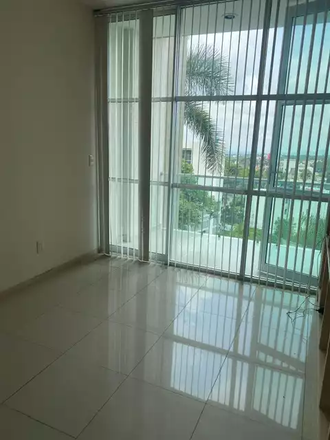 (CCO) LOFT TRIUMPH TOWER $1,500,000