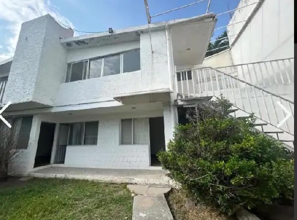 (CER) CASA IDEAL PARA OFICINAS EN JACARANDAS $ 15,500