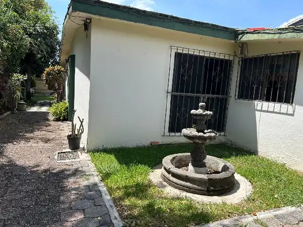 (CCO) CASA PARA REMODELAR EN RESIDENCIAL LA PALMA $ 2,800,000