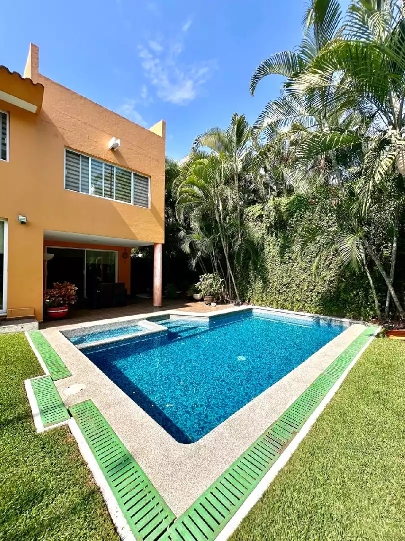 CASA EN VENTA EN LOMAS DE CUERNAVACA EN TEMIXCO  MORELOS