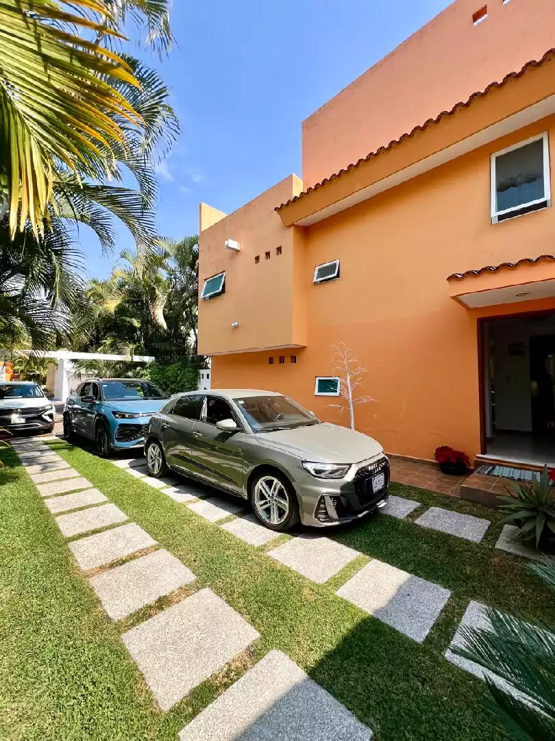CASA EN VENTA EN LOMAS DE CUERNAVACA EN TEMIXCO  MORELOS