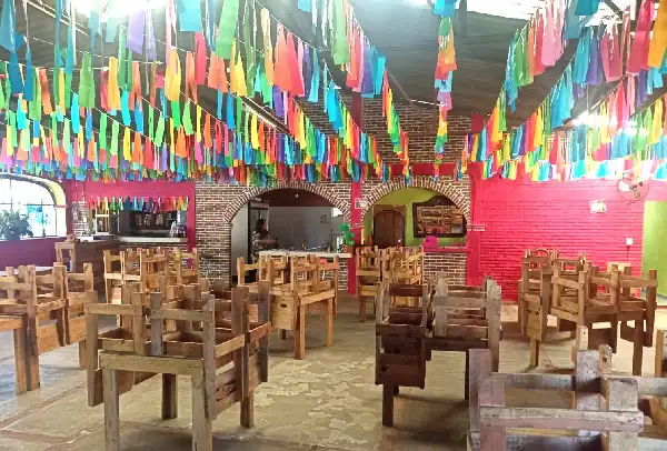 Renta Casa Uso Suelo Comercial, Sta María Ahuacatitlán. Cuernavaca