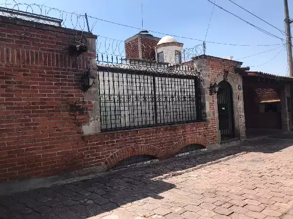 Renta Casa Colonial con alberca en Privada Palmira Cuernavaca