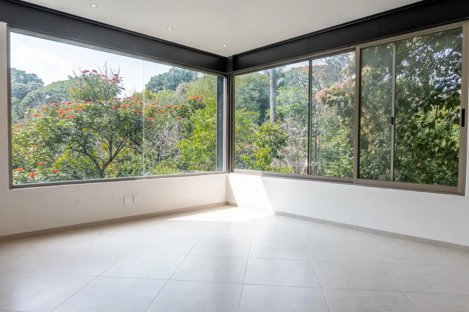 VENTA DEPARTAMENTO CON ALBERCA Y SEGURIDAD COL. ACAPATZINGO, CUERNAVACA MOR.