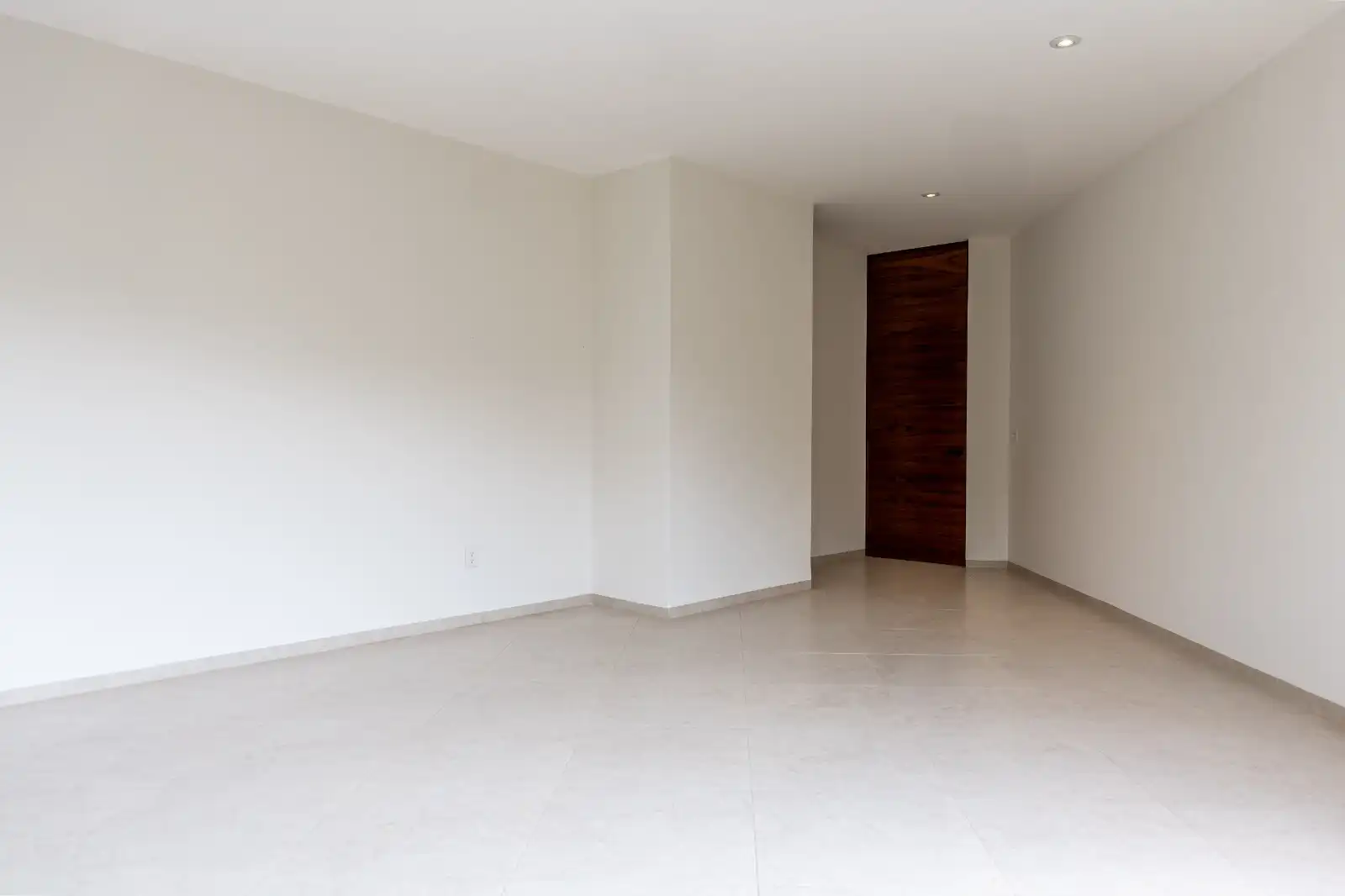 VENTA DEPARTAMENTO CON ALBERCA Y SEGURIDAD COL. ACAPATZINGO, CUERNAVACA MOR.