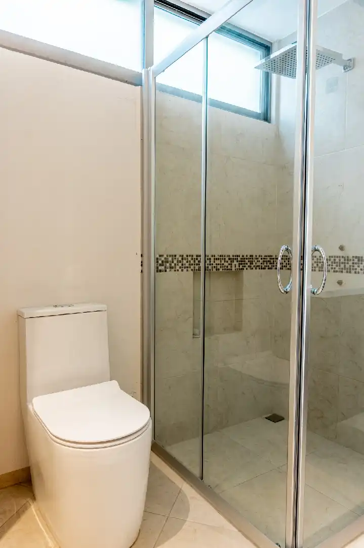 VENTA DEPARTAMENTO CON ALBERCA Y SEGURIDAD COL. ACAPATZINGO, CUERNAVACA MOR.