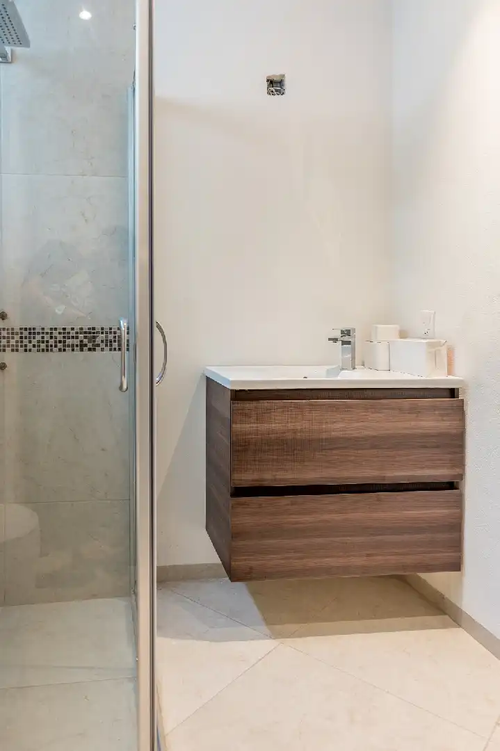 VENTA DEPARTAMENTO CON ALBERCA Y SEGURIDAD COL. ACAPATZINGO, CUERNAVACA MOR.