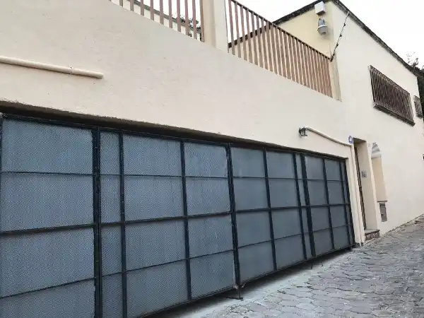 RENTA CASA EN PRIVADA CON SEGURIDAD Y ALBERCA PALMIRA CUERNAVACA MORELOS