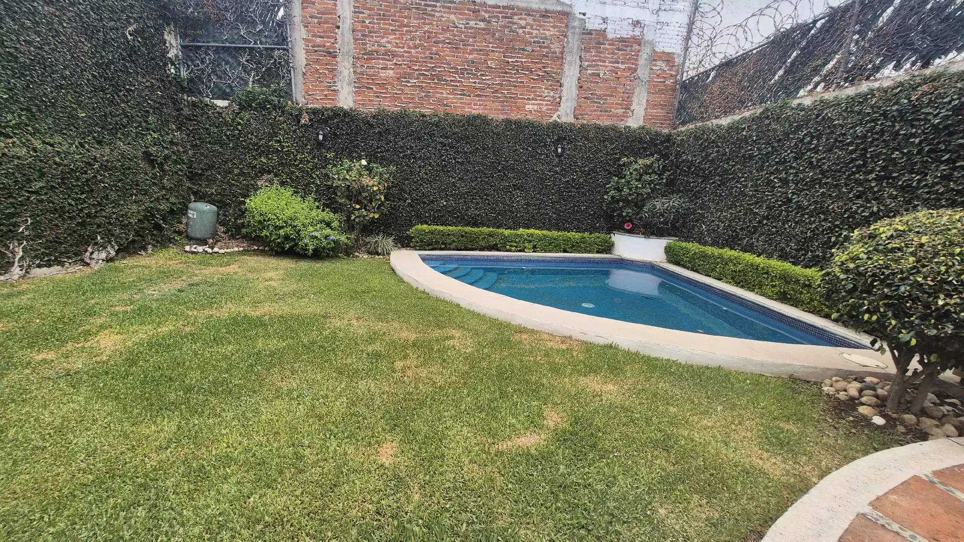 Casa Fraccionamiento San Jeronimo de Ahuatepec, Tipo Chalet, Cuernavaca, Mor.